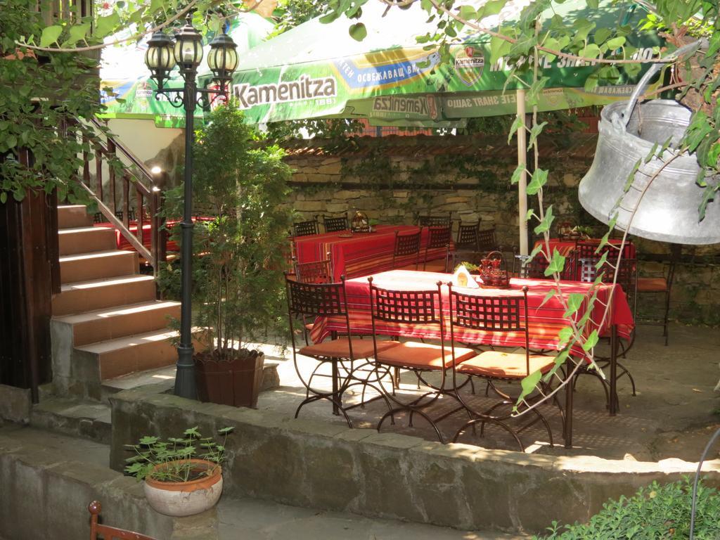 Oazis Family Hotel Łowecz Zewnętrze zdjęcie
