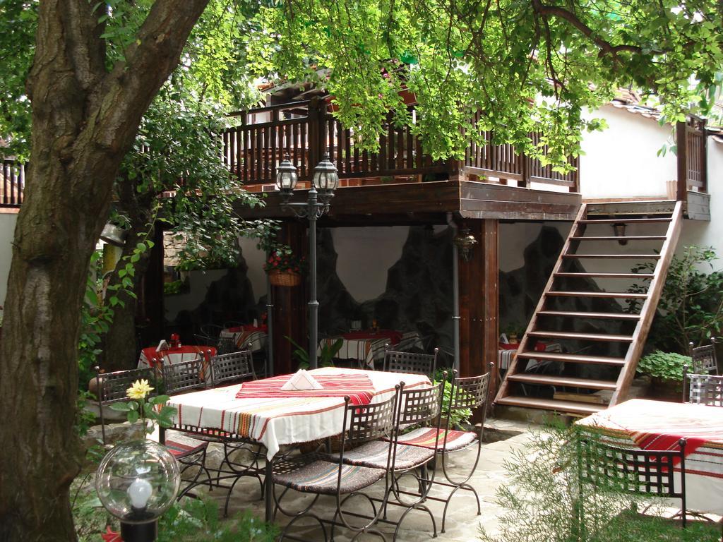 Oazis Family Hotel Łowecz Zewnętrze zdjęcie