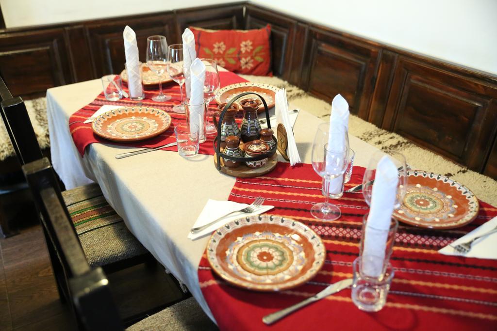 Oazis Family Hotel Łowecz Zewnętrze zdjęcie