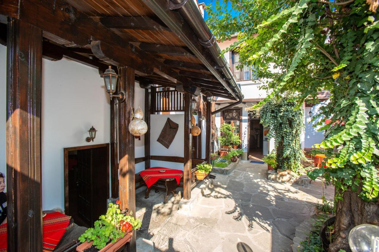 Oazis Family Hotel Łowecz Zewnętrze zdjęcie