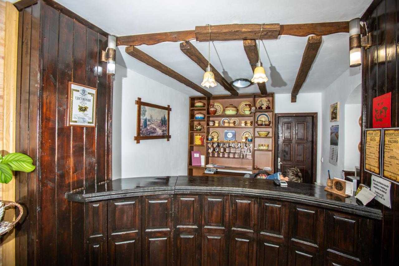 Oazis Family Hotel Łowecz Zewnętrze zdjęcie