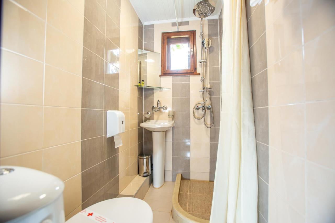 Oazis Family Hotel Łowecz Zewnętrze zdjęcie