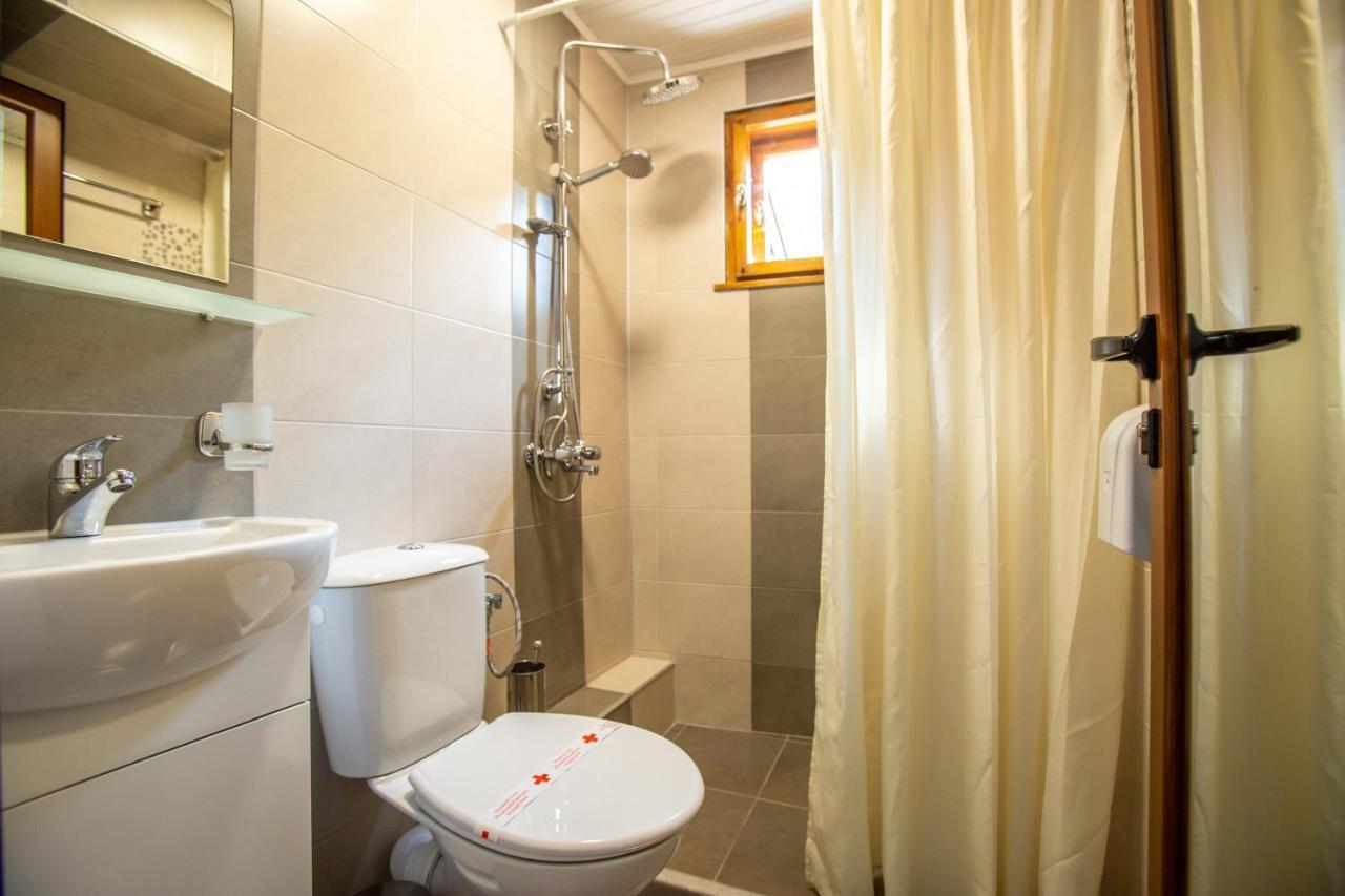 Oazis Family Hotel Łowecz Zewnętrze zdjęcie