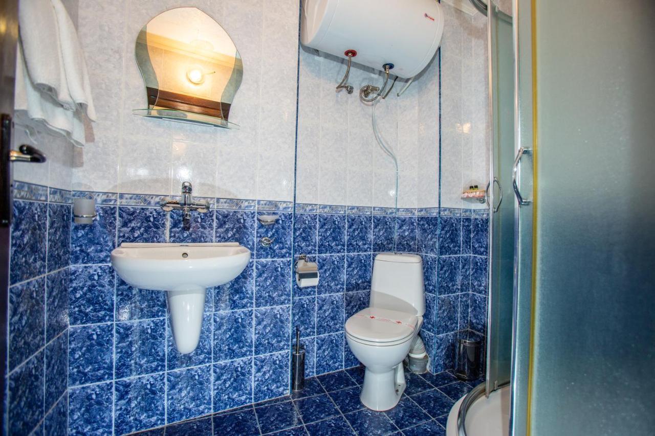 Oazis Family Hotel Łowecz Zewnętrze zdjęcie