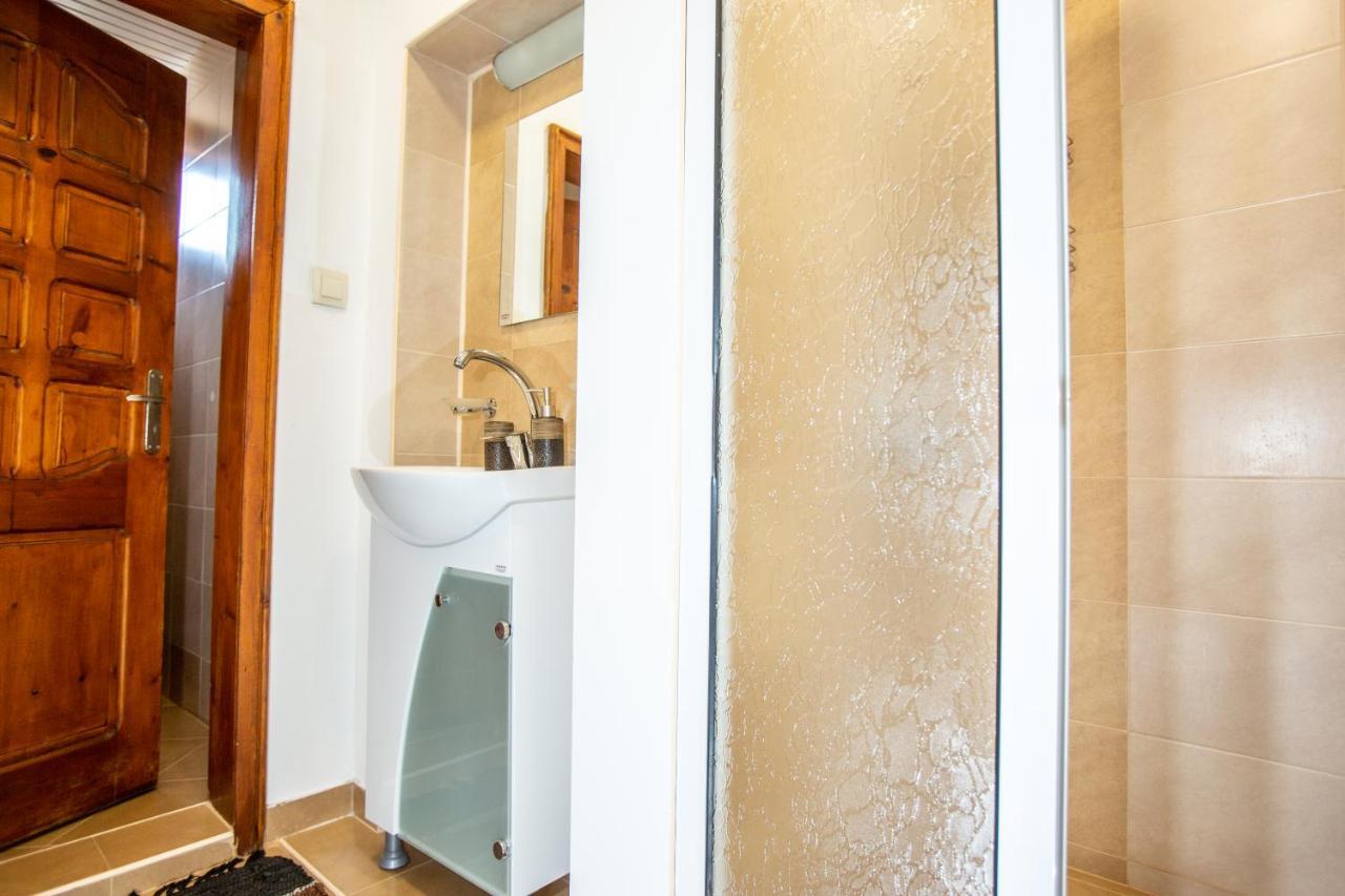 Oazis Family Hotel Łowecz Zewnętrze zdjęcie